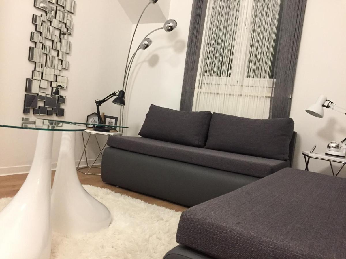 Apartment New Chic Supetar Bagian luar foto