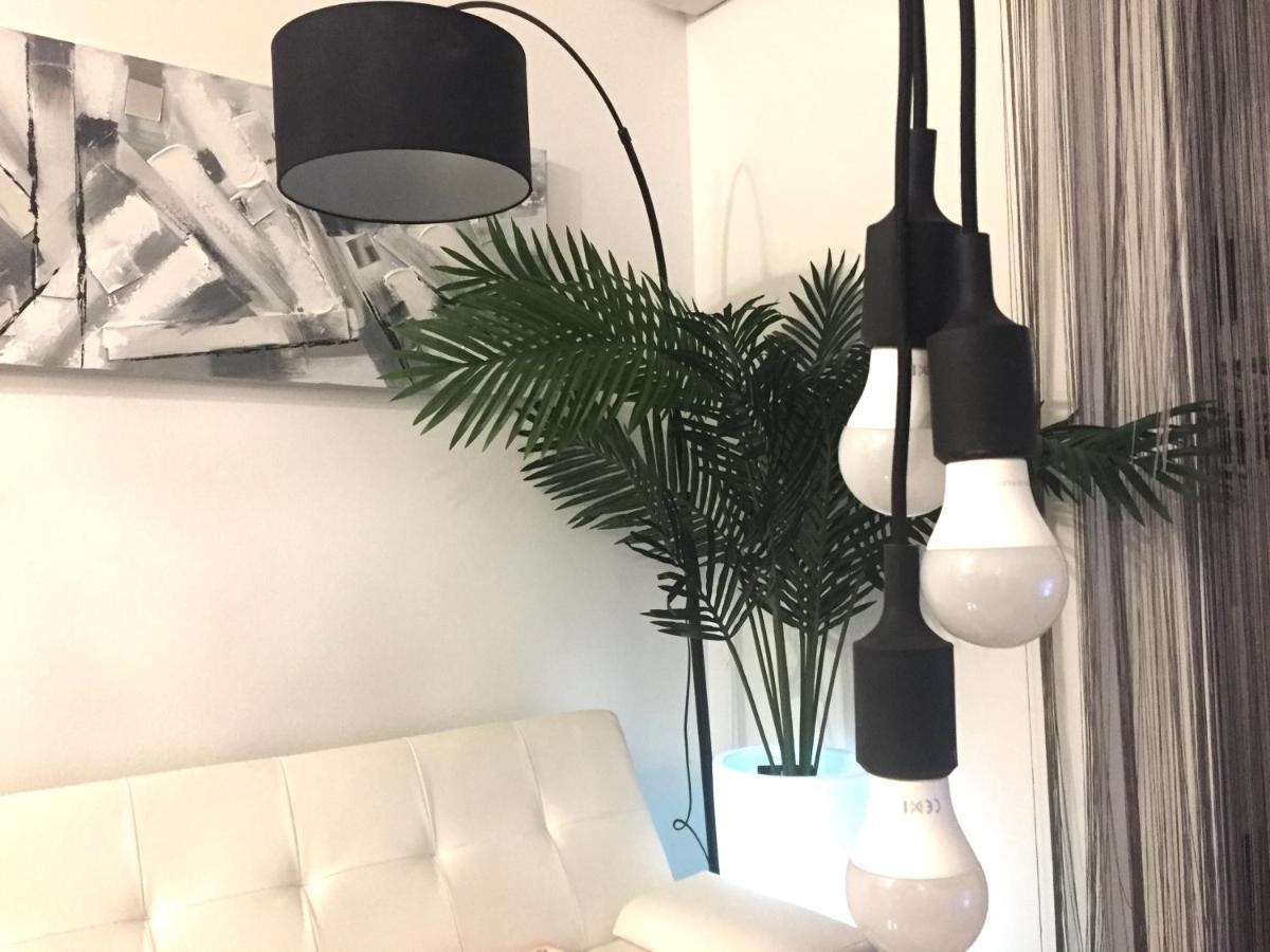 Apartment New Chic Supetar Bagian luar foto