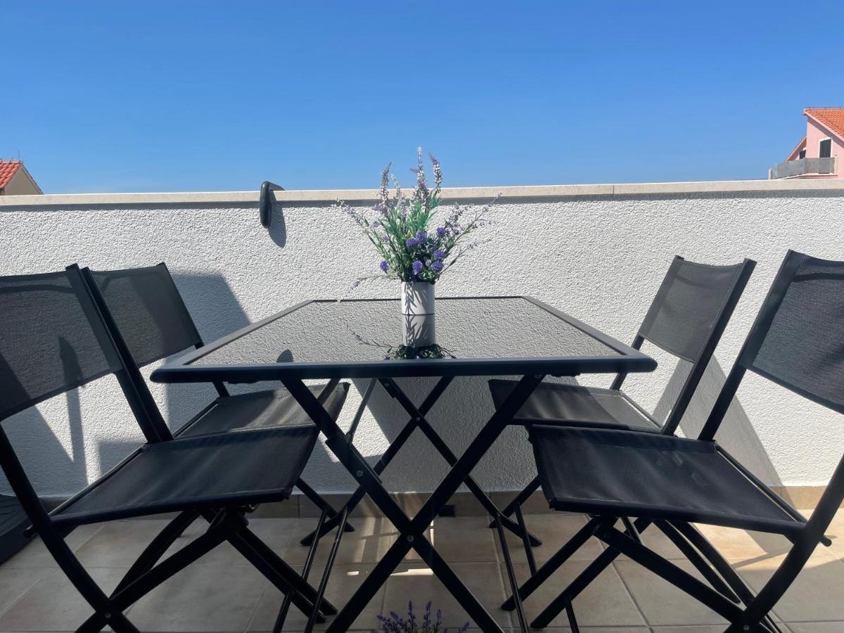 Apartment New Chic Supetar Bagian luar foto