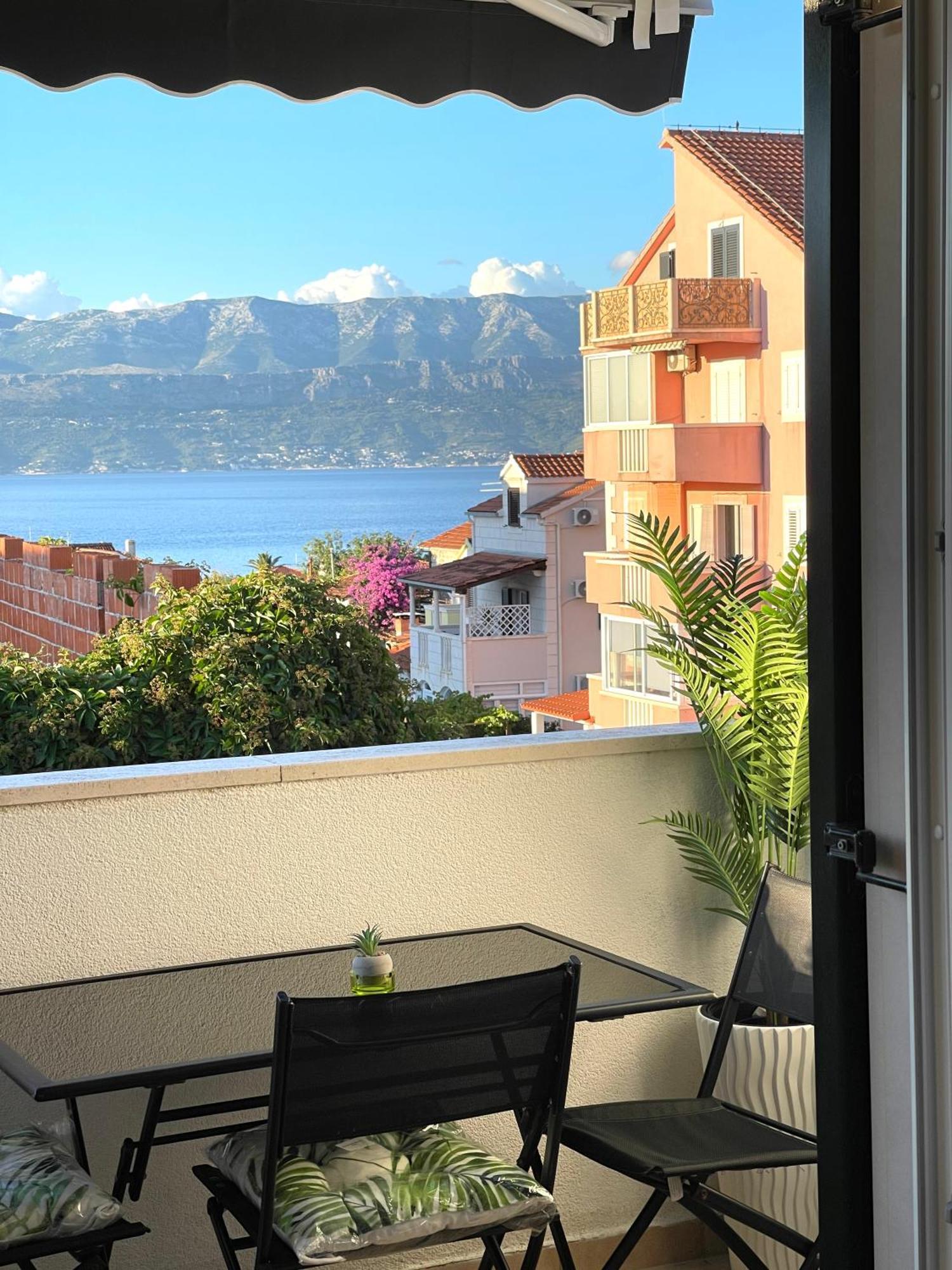 Apartment New Chic Supetar Bagian luar foto